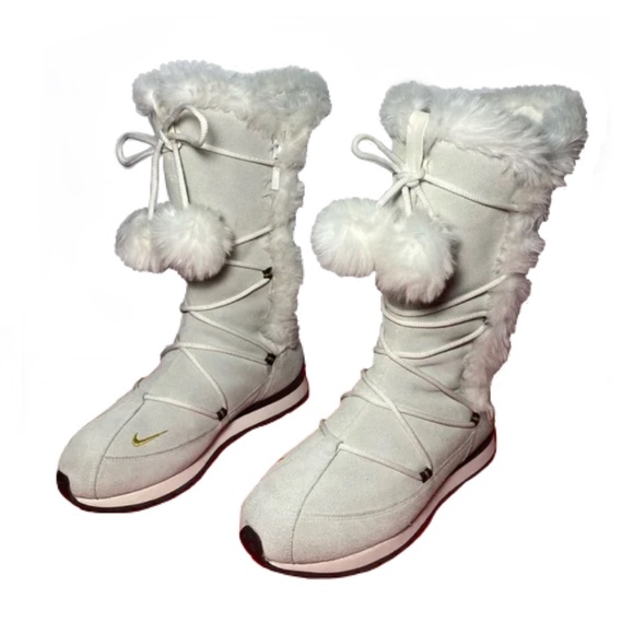 Nike Y2K Pom Pom Suede Winter Boots, Sz 8.5 - Picture 2 of 11